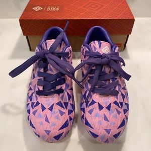 Toddler Girl Soccer Cleats - sz 10